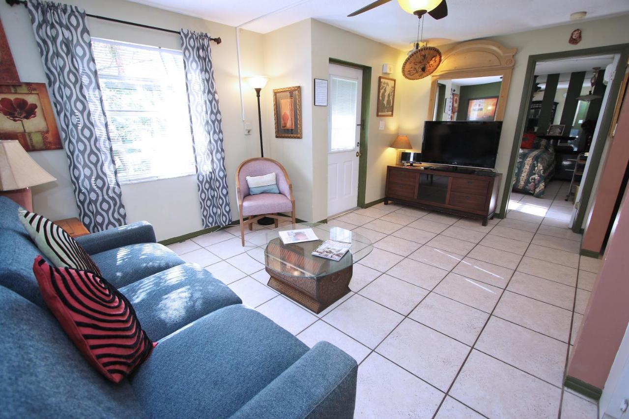Affordable Beach Condos - One Bedroom Dlx Condos St. Pete Beach Exterior photo