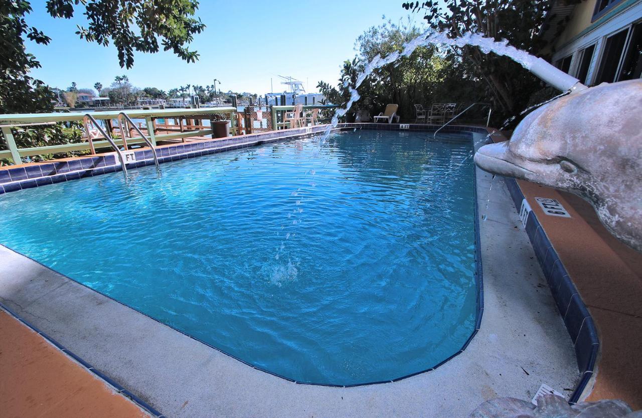 Affordable Beach Condos - One Bedroom Dlx Condos St. Pete Beach Exterior photo